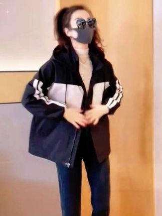 #休闲百搭 #外套穿搭 #随意搭配 #简约时尚休闲大气 #胖瘦都能穿