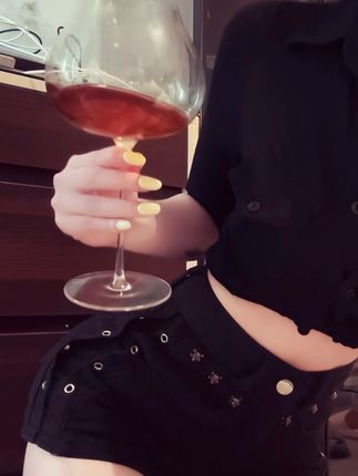 哦~摇晃的红酒杯#微醺 #卡点变装