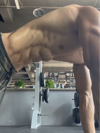#腹肌#薄肌 男友俯卧撑
