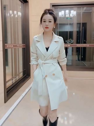 女士爆款2025春秋新款正品生日高档收腰显瘦155穿风衣修身小个子#风衣 #风衣外套中长款