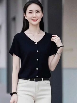 #穿出自信穿出美丽 #时尚女装穿搭 #气质女神穿搭 #谁穿都好看 #气质女神