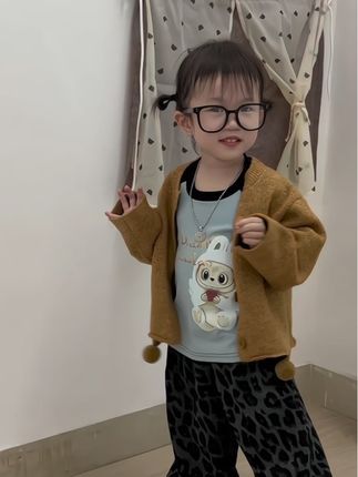 小时侯不尽情打扮她 她以后要有自己的审美了 #女儿 #当妈妈后 #生女儿就要这样穿 #萌娃穿搭 #骗你生女儿可盐可甜