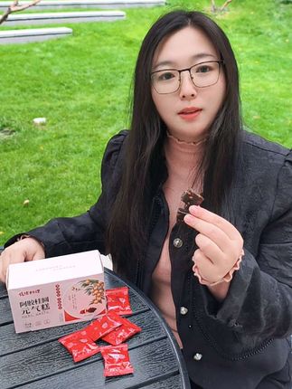 阿胶桂圆元气糕,拿到办公室就被抢光啦!#情绪料理 #阿胶桂圆元气糕 #元气糕 #情绪料理阿胶桂圆元气糕#秋天吃什么