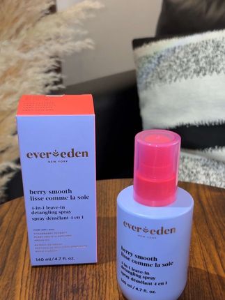 用过#Evereden 的都知道她们家的东西有多好用!专业孩子设计的#护发精油 喷一喷秒变黑瀑布!关键还能滋润