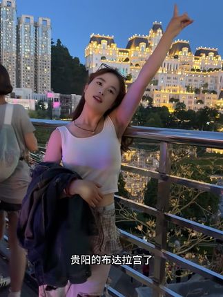 又跟着我姐妹来拿新款了,喜欢什么款式的你们直接说! #粉底液推荐