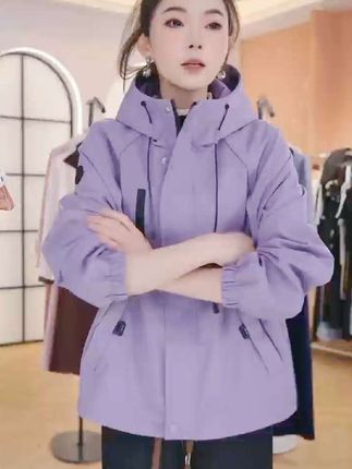 #冲锋衣 #穿搭 #强烈推荐 #高级感穿搭 #秋冬穿搭