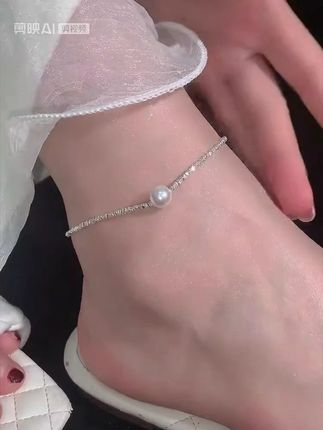一步一星河!碎银珠光脚链,走路时珍珠轻晃,像踩在月光上~