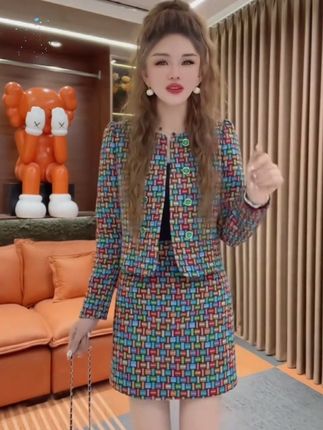 #漂亮衣服 #减龄气质穿搭 #小个子穿搭 #穿出女人味 #最美穿搭 @DOU+上热门 @DOU+小助手 @抖加🔥上热门🔥dou+🔥热点宝