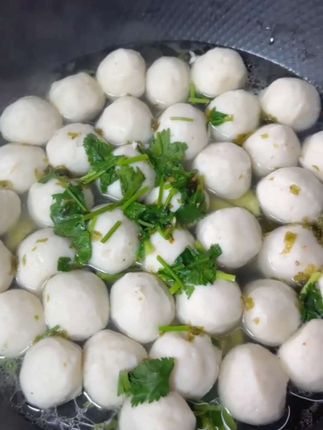 #口感特别好 #墨鱼丸 #潮汕美食 #潮汕小吃 #家乡特色