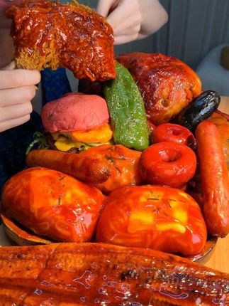 假期最后一天吃点好的 各种美食大拼盘#炸鸡 #烤鸡 #春卷火鸡面 #烤肠 #鳗鱼