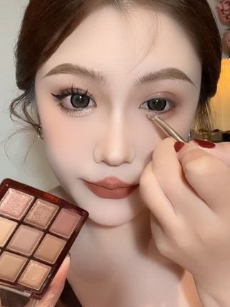 #美妆 #神仙眼影盘呀 #新手化妆教程 #眼影 #眼妆教程
