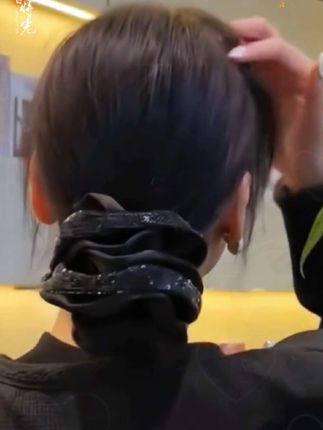 #头饰发饰#缎面大肠发圈#优雅气质#美出高级感#精致女人必备