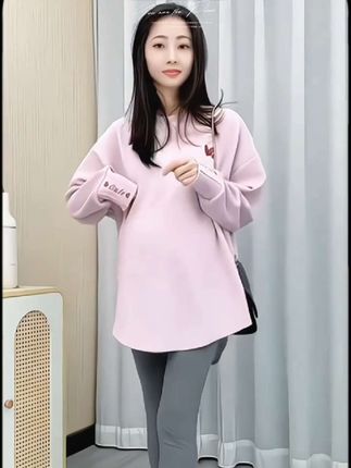 小孕妇们!秋冬怎么少得了这种外穿内搭都很合适的衣服,面料柔软舒适,腰部弹力大不勒孕肚,搭配外套也很合适!#孕妇装 #孕妇打底毛衣 #孕期穿搭 #秋冬穿搭 #内搭外穿都好看