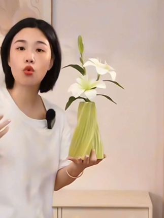 你敢相信这是这是仿真百合吗? 有些美好,值得被永远铭记!就像百合的花花语:纯洁.庄严.百年好合!轻奢ins风,摆在哪里都很有氛围感#高保湿手感仿真百合#家居摆件#装饰摆件#ins风家居