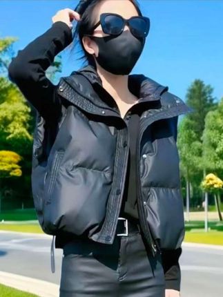 秋冬新款女士马甲短款时尚休闲保暖立领外套#秋冬新款马甲#时尚百搭#洋气上档次 #穿出自信穿出美丽 #时尚潮流穿搭