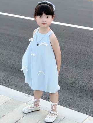 妈妈从未后悔生下你。被这段话深深共情了:,妈妈这辈子,也许会后悔爱错人,也许会后悔嫁错人,但唯独不会后悔生下你,最艰难的那几年,妈妈会抱怨,会委屈 会崩溃,但是依然为拥有你,而感到无比幸福,因为你是妈妈用青春换来的宝贝,是真正和我分享过心跳的人,是我无数次崩溃后,唯一可以看见光#宝妈 #宝妈感情共鸣#我的女孩👧🏻 #女童穿搭