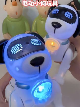 爸爸给买的电动机器狗,会走路会唱歌还带灯光,孩子喜欢的不得了#哄娃神器 #儿童玩具#玩具狗