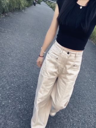 #创作灵感“女人一定要清醒,少扯没用的感情,少操不该操的心,始于钱,终于钱,向钱看,向厚赚,人间疾苦,有钱无阻!”#穿出大长腿 #显高显瘦显腿长 #穿搭@DOU+小助手 @抖音小助手