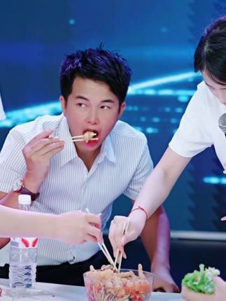 柠檬酸辣过瘾无骨鸡爪  去骨留筋休闲解馋追剧小零食老人小孩都爱吃#鸡爪 #无骨鸡爪 #无骨鸡爪 #柠檬鸡爪