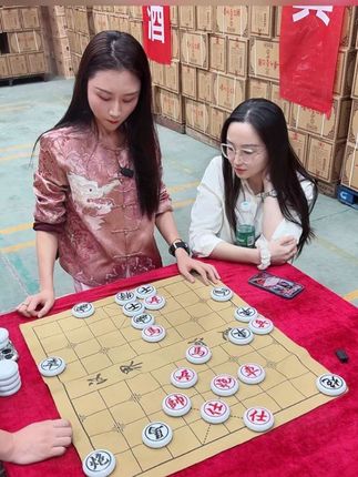王铁锤的不断进攻#象棋 #象棋残局 #白酒 #纯粮酿造 #中国象棋