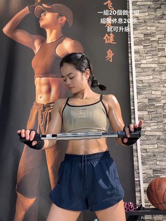 暴汗是常态,堅持是答案,毛孔在呼吸,汗水在跳舞,感受身体被彻底冲刷的暢快淋漓#健身 #居家锻炼 #健身氮泵 #精神氮泵 @飞飞爱健身