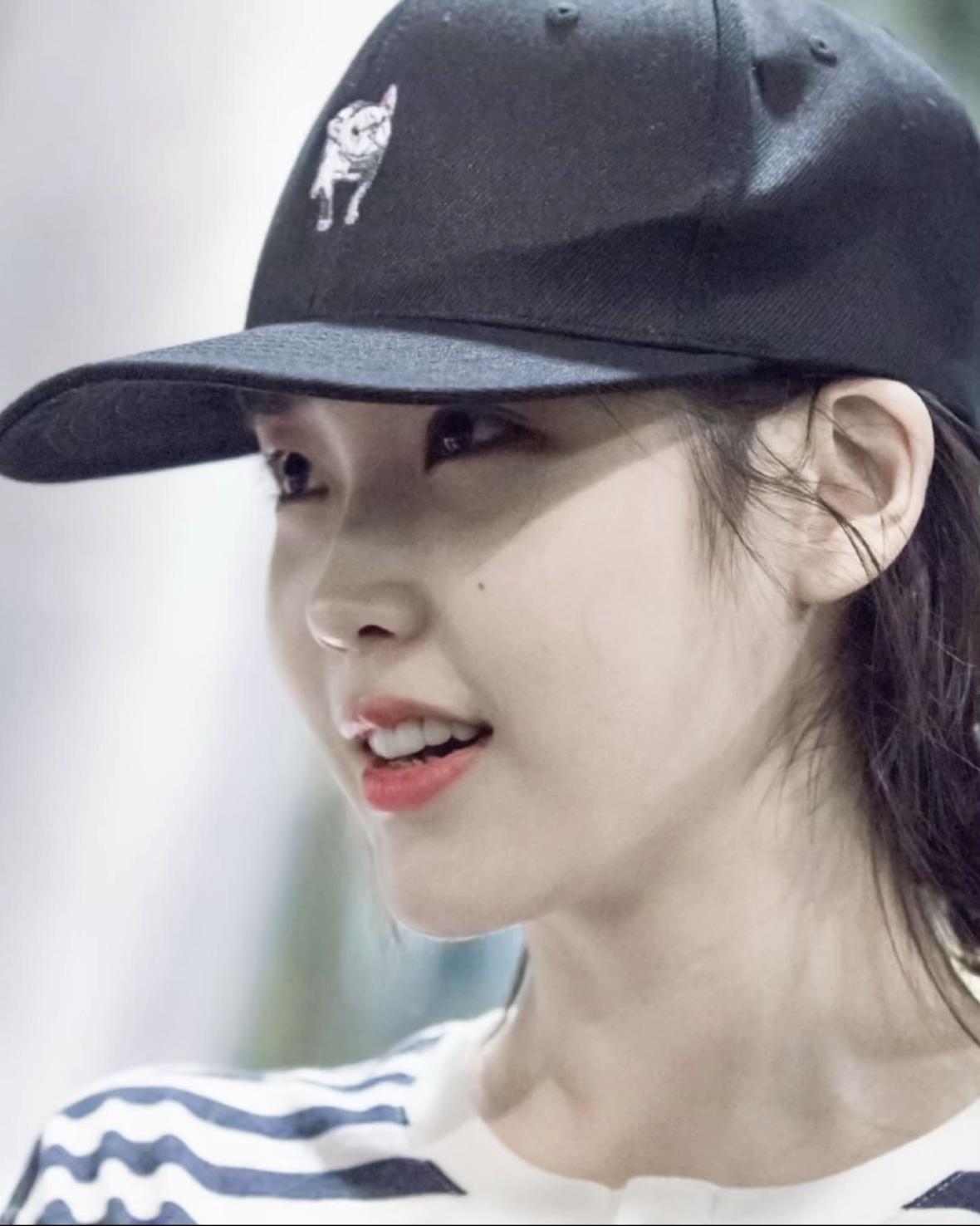 可爱小狗🐶。#氛围感 #帽子控 #IU #高清画质