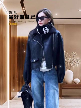 2025秋季高级感拉链设计感挡风保暖皮衣外套女时尚高腰水洗阔 #时髦穿搭 #简约大气 #时尚休闲穿搭 #品味穿搭 #潮流时尚穿搭