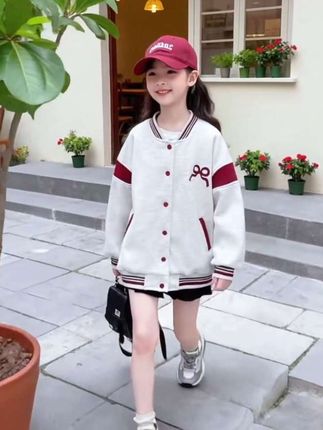 #谁穿谁好看 女童外套春秋2025新款儿童秋季洋气休闲上衣大童时尚秋装棒球服#高品质童装 #我要上热门 #棒球服外套 #秋冬穿搭
