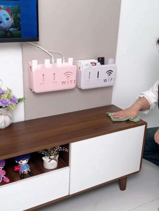 #创作灵感 家里的路由器、机顶盒用这个小盒子上墙收纳,整齐不凌乱,桌面就干净整洁多了,打扫卫生也方便#好物推荐🔥 #路由器收纳盒 #收纳整理