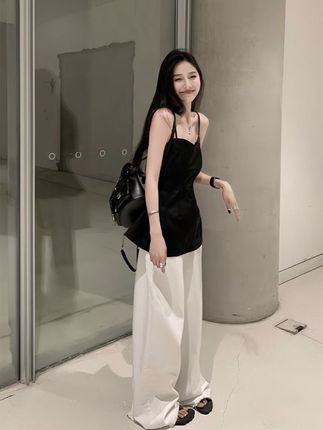 时尚套装女夏季性感辣妹收腰显瘦无袖吊带背心松弛感阔腿裤两件套#辣妹风#时尚穿搭 #性感#收腰#显瘦