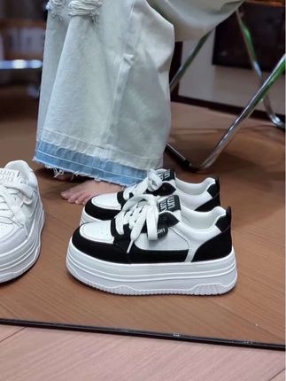 #运动鞋 #百搭鞋子 #百搭板鞋休闲鞋 #厚底小白鞋 #休闲鞋