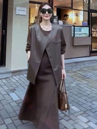 #穿搭穿搭 #长袖连衣裙#时尚休闲女装 #穿出自己的风格