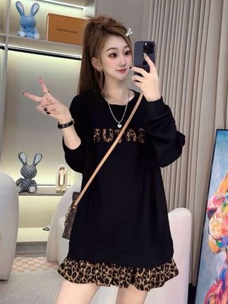 #时尚减龄穿搭 #遮肉显瘦 #拼接连衣裙 #中长款连衣裙 #品质女装