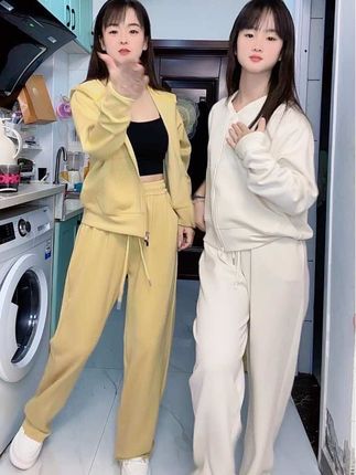 我身高157体重95斤,女儿身高155体重95斤,我们都穿同尺码的衣服#运动套装