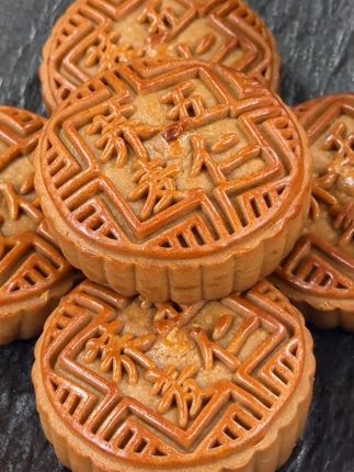 松松软软一点都不硬家里老人都爱吃#荞麦伍仁月饼 #糕点美食