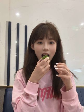 什么?难道要假吃吗?(๑•̌.•̑๑)ˀ̣ˀ̣ #美食 #vlog日常 #日常vlog #夜宵吃什么 #吃货