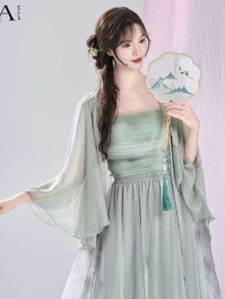 古典舞演出服仙气飘逸喇叭袖纱衣舞蹈服#古典舞的美 #古典舞飘逸纱衣练功服#喇叭袖舞蹈服#演出服#古风舞蹈