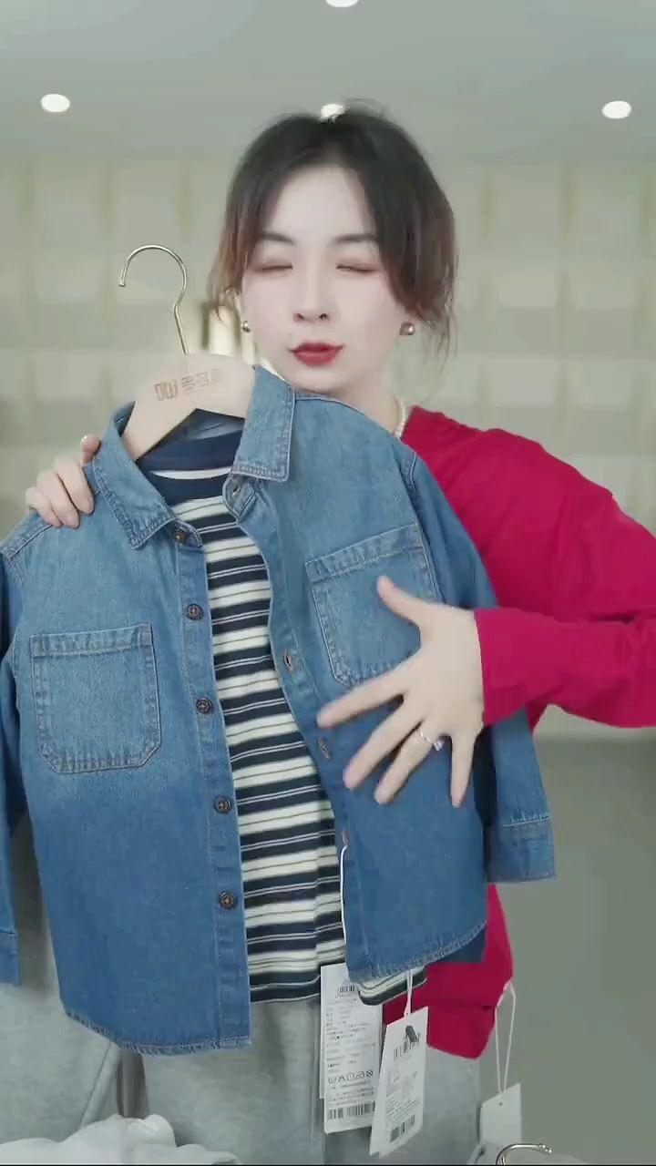 渐变牛仔春秋不掉色儿童百搭水洗牛仔衣衬衫#儿童穿搭#水洗牛仔衣衬衫@抖音流量扶持 @上热门🔥🔥🔥 @抖音创作小助手