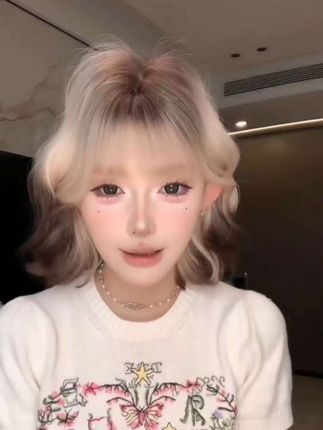 假发洋气减龄俏皮可爱自然逼真短发 小圆升级款【可以不用戴发网的假发·暹罗短发】精修混丝假发#假发 #短发 #卷发 #一个发型拯救一张脸 #换个发型换个人 @DOU+上热门 @DOU+好生意 @巨量千川 @巨量创意 @巨量本地推