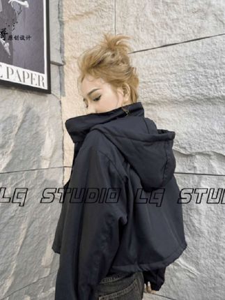 极简风/黑色冲锋/春季时尚设计感棉衣连帽冲锋衣短外套短款女士#外套穿搭 #时尚气质穿搭 #春秋穿搭 #酷女孩穿搭 #冲锋衣