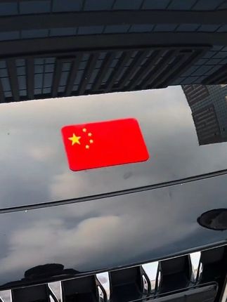 国庆节快到了,给爱车贴上这款磁吸的国旗车贴,磁吸不伤车漆,不留胶,贴上国旗车贴尽显家国情怀#国旗车贴 #磁吸国旗车贴 #车贴#个性车贴 #汽车好物