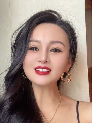 今天不想文案 就想问问老表 我这个娘们好不好看…#老表