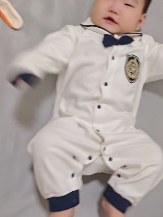 哇塞!不给宝宝穿这款学院风的连体衣你都不知道她有多可爱!也太好看了吧!!#人类幼崽可爱衣服#也太可爱了吧#萌娃穿搭#秋季新款 #连体衣