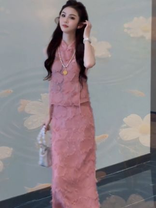 #今日穿搭 #气质百搭 #潮流时尚穿搭 #套装两件套 #气质女神穿搭
