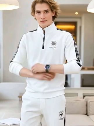 #运动套装 #套装穿搭 #运动风穿搭 #春秋穿搭 #时尚休闲套装