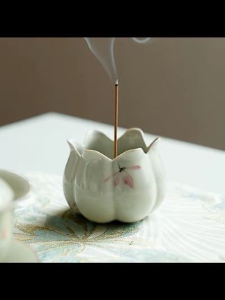 德白纯手绘粉兰花陶瓷小香炉摆件线香家用室内香插功夫茶道零配件#香插 #小香炉 #茶生活 #文房雅器 #线香炉