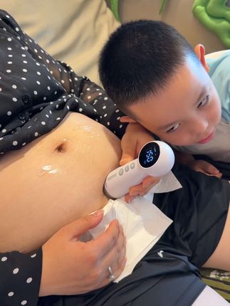 每天听一听才放心,要不然一个月才产检,不产检的时候心里不踏实。尤其是孕晚期,不会数胎动,全靠听胎心才能放心。#胎心 #胎心监护 #胎心仪 #孕期记录 #孕妈