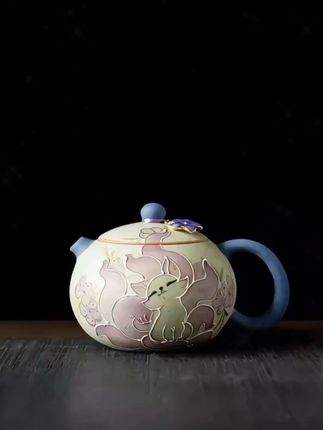 德白火石红纯手绘九尾仙狐西施壶,功夫茶具,泡茶壶,陶瓷泡茶器#德白 #西施壶 #功夫茶具 #泡茶壶#陶瓷泡茶器