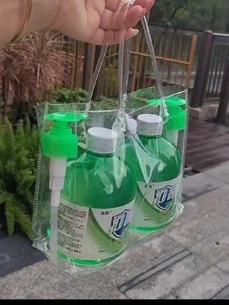 姐妹们快来抢!2块9一瓶洗手液,长效抑菌!芦荟香味,洗完手香香润润的不干吧,大人小孩都能用。数量有限赶紧薅#洗手液 #抑菌洗手液 #宝妈推荐 #洗护好物