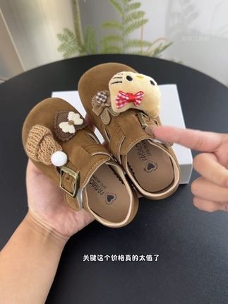 哇塞!这双#勃肯鞋 太赞了,完全长在我审美点 上,,上脚舒服又百搭,巨巨巨洋气#童鞋#高品质鞋子